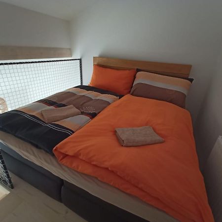 Swiss House Apartments スラヴォニツェ エクステリア 写真